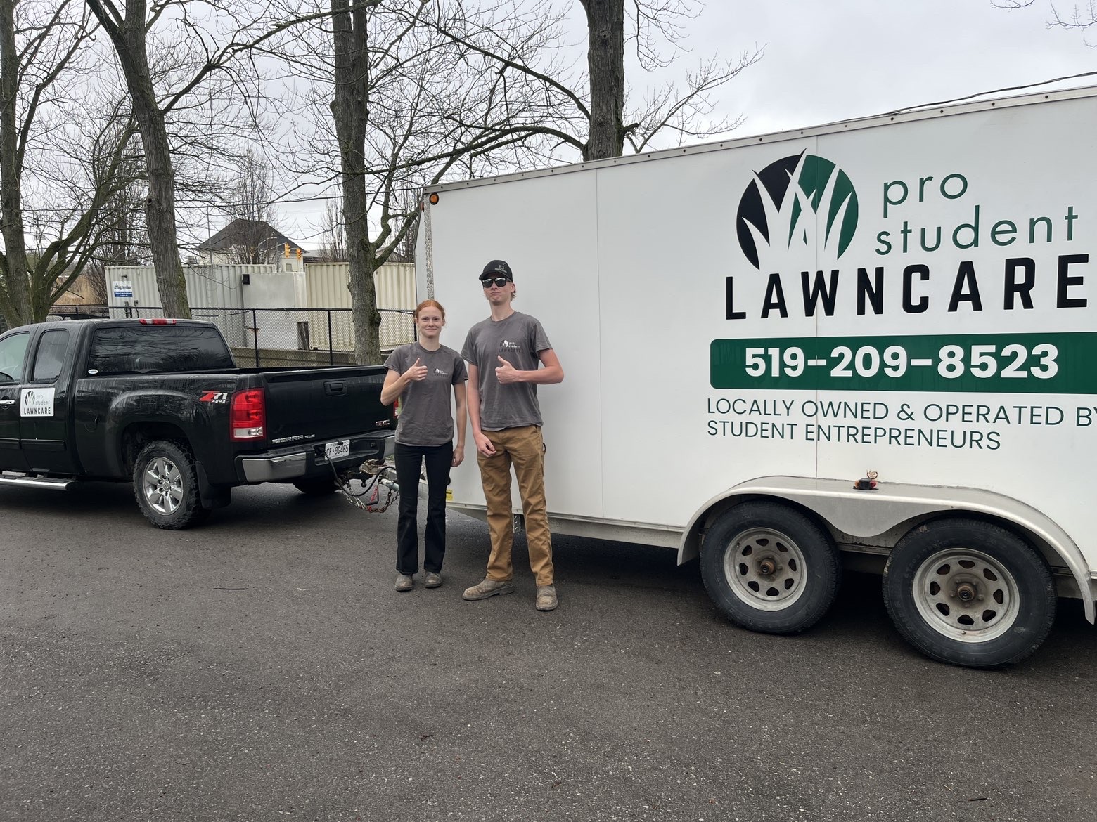 Fall yard cleanup in Brantford Ontario by Pro Student Lawn Care